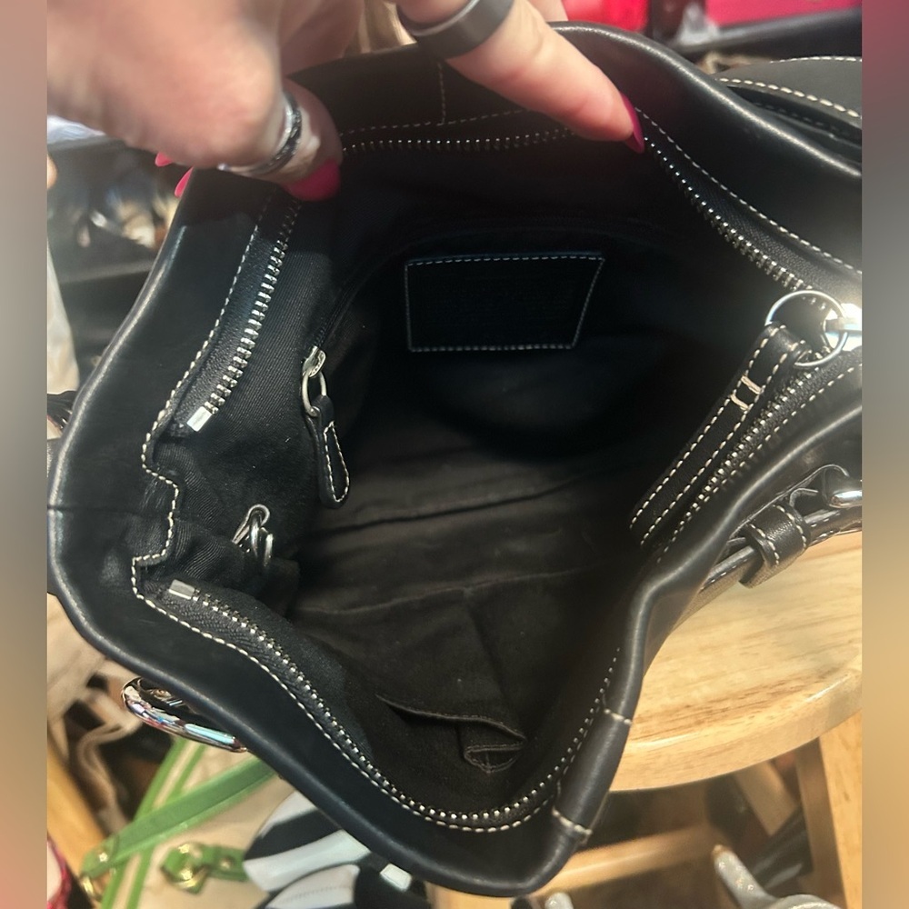 2005 True Vintage Coach Soho Double Buckle All Leather Shoulder Bag - Picture 10 of 13